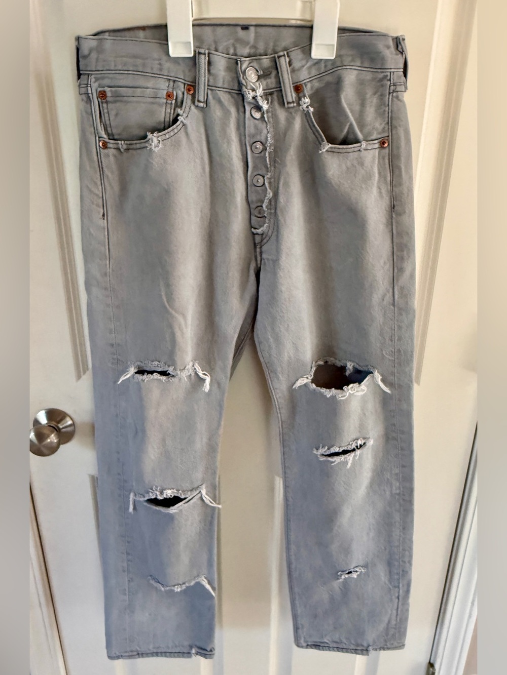 Levi's 501 Men's Gray Custom Distressed Button Fly Straight Denim Jeans - Picture 2 of 12
